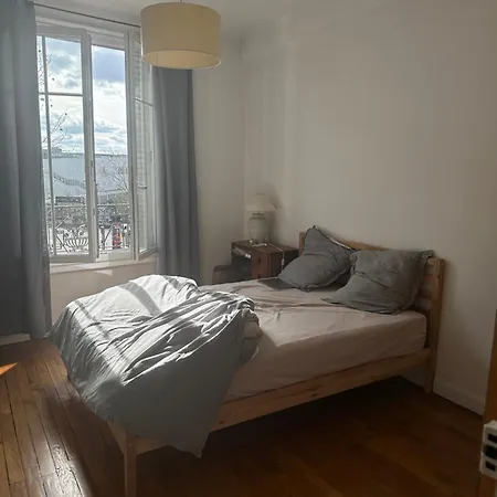 Sarah House Париж